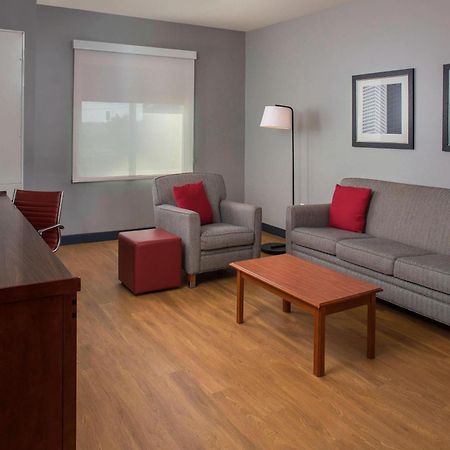 Four Points By Sheraton Houston Hobby Airport Экстерьер фото