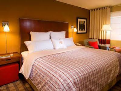Four Points By Sheraton Houston Hobby Airport Экстерьер фото