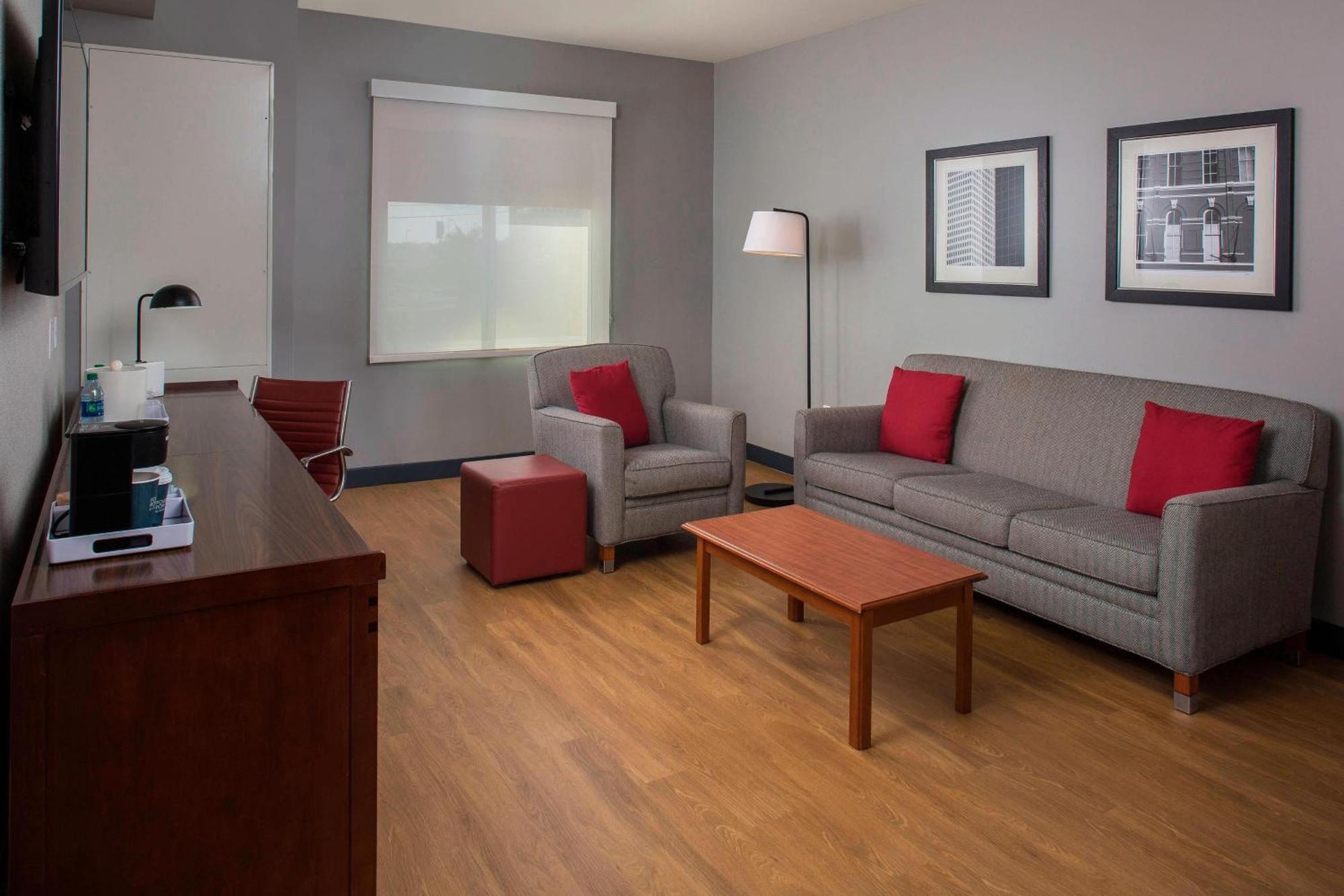 Four Points By Sheraton Houston Hobby Airport Экстерьер фото